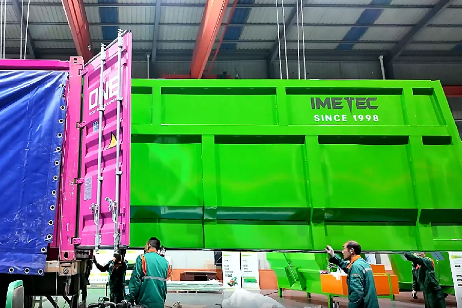 shipping-03-container-loading