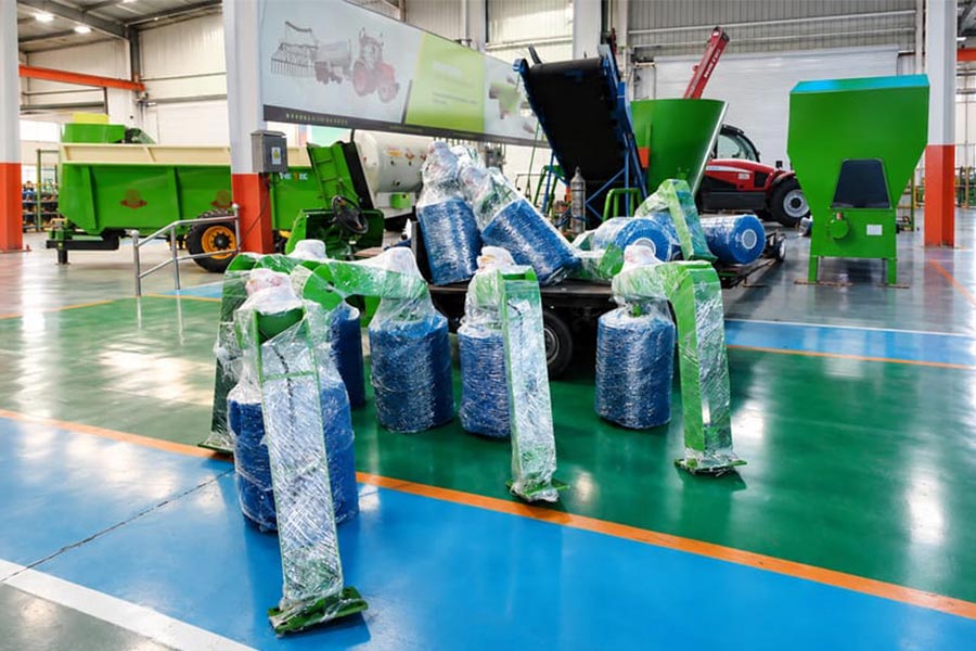 factory-shipping-outpaint-clean1-900x600-under-100kb